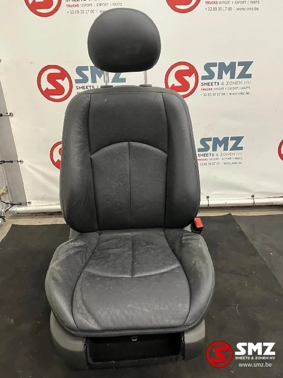 Mercedes-Benz - Occ set interieur met zetels W211 Mercedes Bild 9