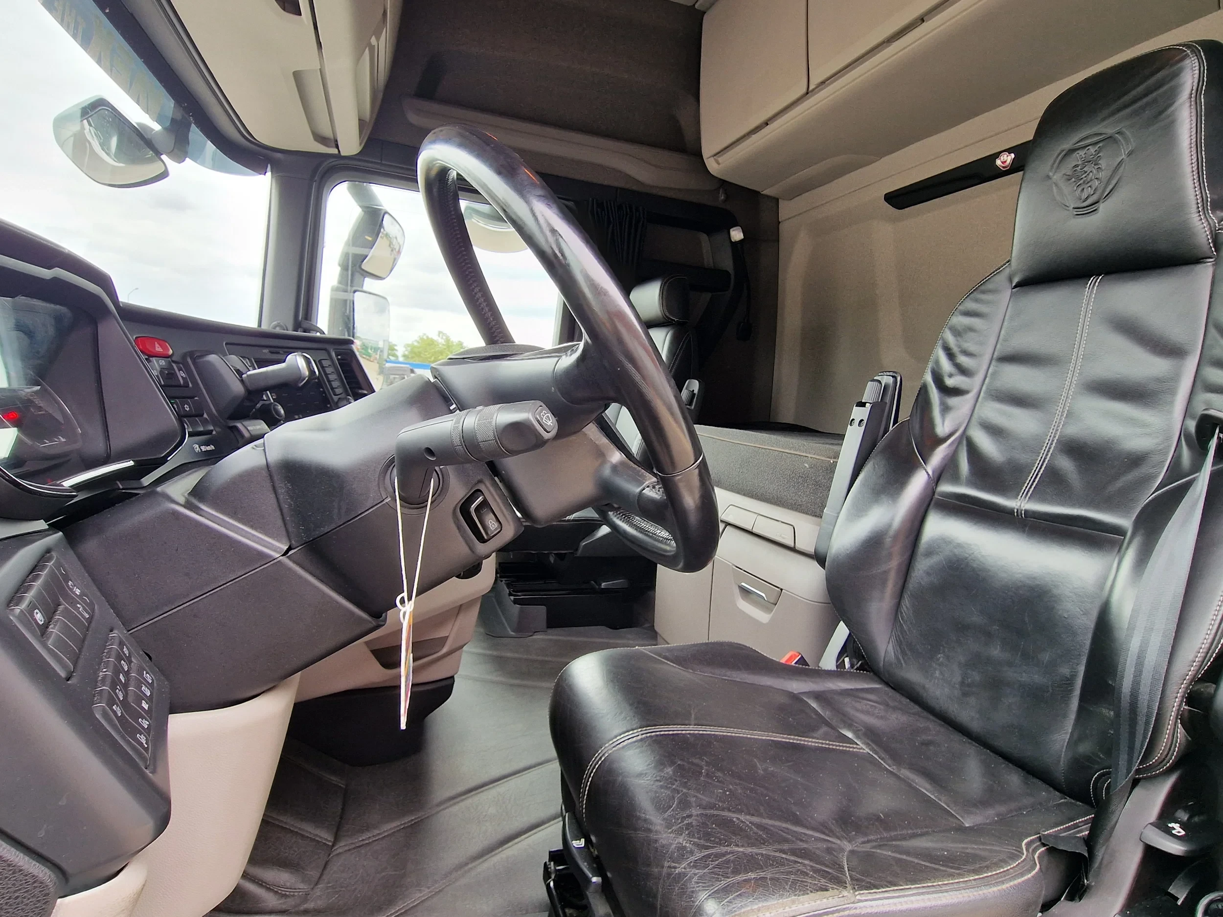 Scania S 2023 - 590S V8 NGS 6X4 - retarder - full air - leather - WB 315 - frigo afbeelding 12