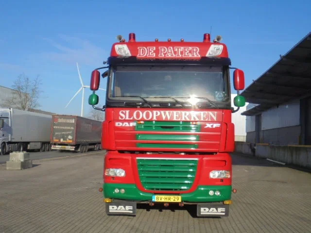 DAF XF 105 2008 - 410 FAD 8X4 STEEL SUSPENSION image 3