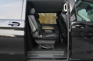Mercedes-Benz V-Class 2024 - 300d - Avantgarde - DC - 4-matic - 360 Cam - Multibeam - Elektrische schuifdeuren - Digitale spiegel - Volle auto - Rijklaar obrazek 13