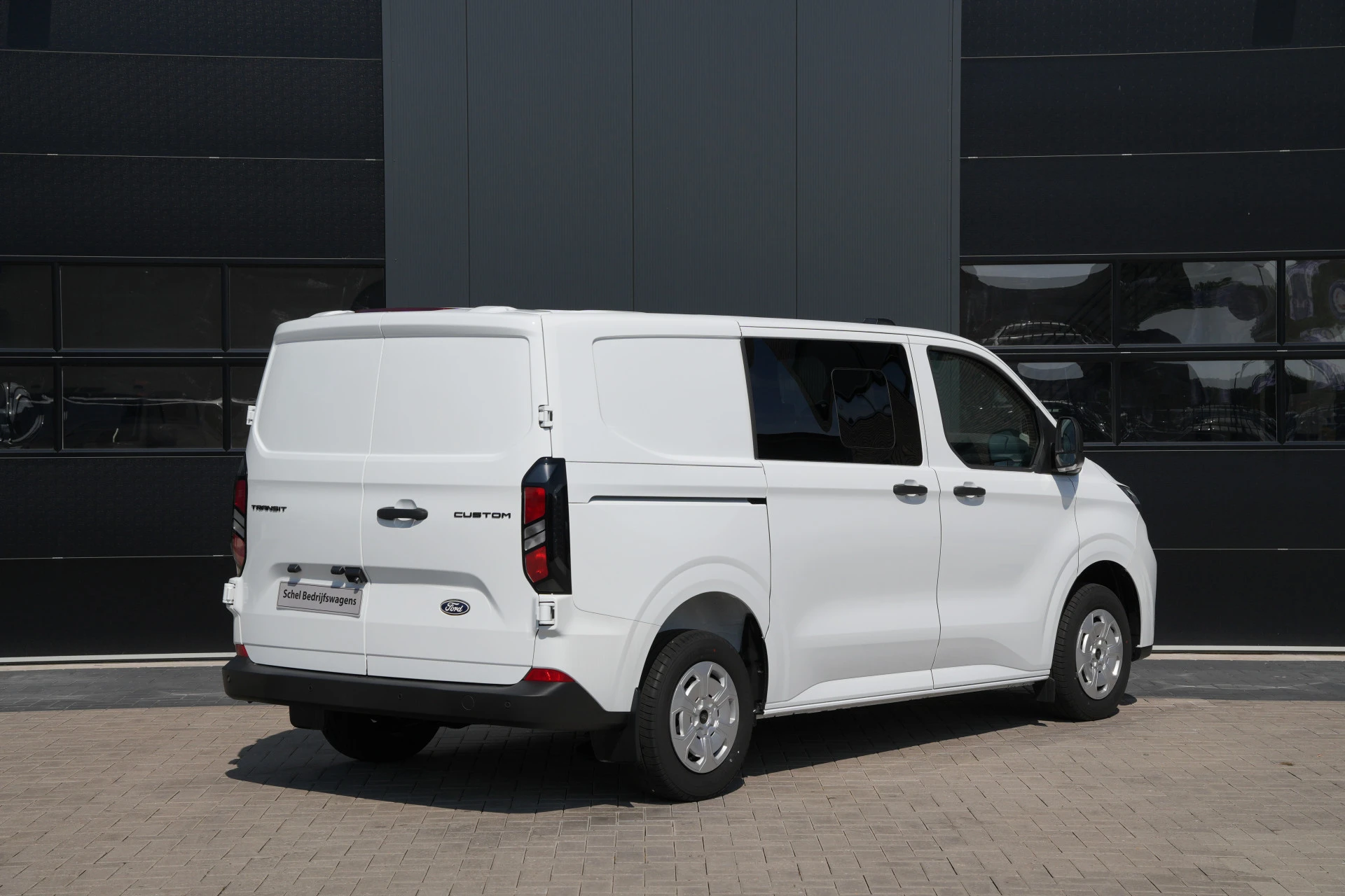 Ford Transit Custom 2025 - 320 2.0 TDCI L1H1 Trend DC 136pk - INCLUSIEF BPM - 2x Schuif - Stoel/stuurverwarming - Cruise - Navi - Camera - Rijklaar obrázek 6