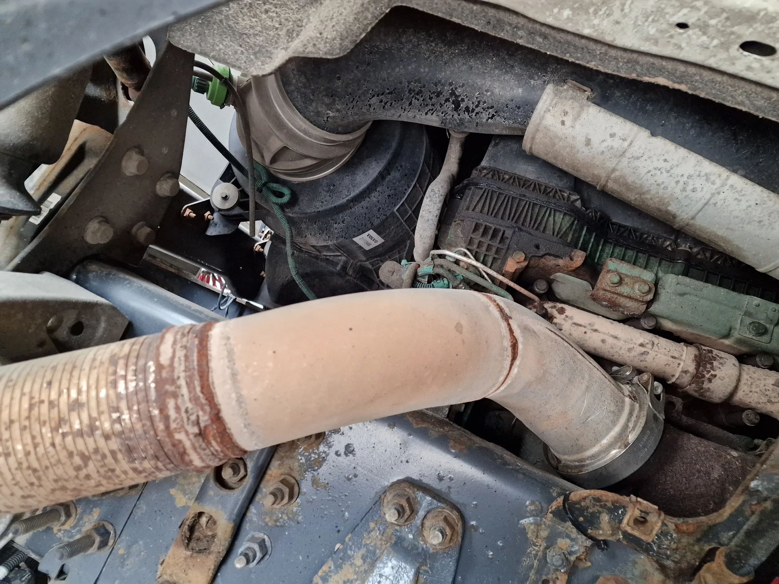 Volvo FM 2014 - 410 Globetrotter 6x2*4 - Livestock - Euro 6 - Steering axle zdjęcie 31