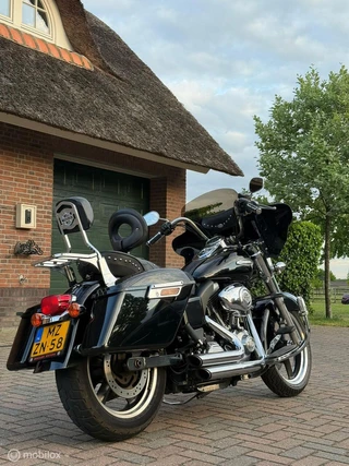Harley-Davidson N/A 2011 - 103 FLD Switchback zdjecie 12