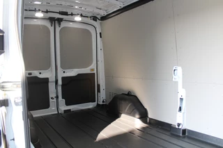 Ford Transit 2024 - 350 2.0 TDCI L3H2 Trend 130pk Trend - Navigatie - Blind Spot - Adaptive cruise - Camera - 270gr deuren - Trekhaak - Rijklaar obrazek 6