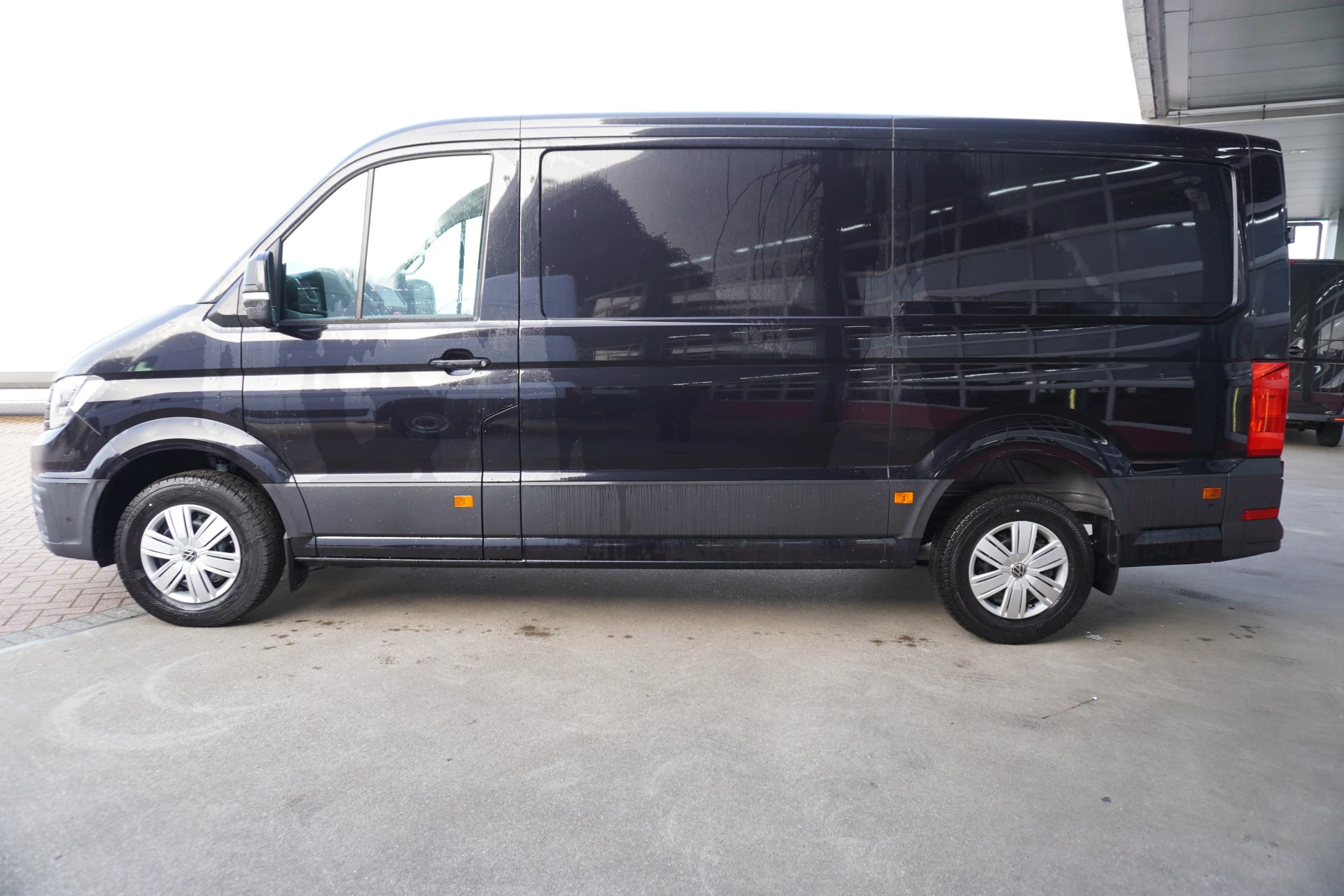 Volkswagen Crafter 2024 - 35 2.0 TDI 177PK L3H2 Facelift L3H2 Automaat image 8