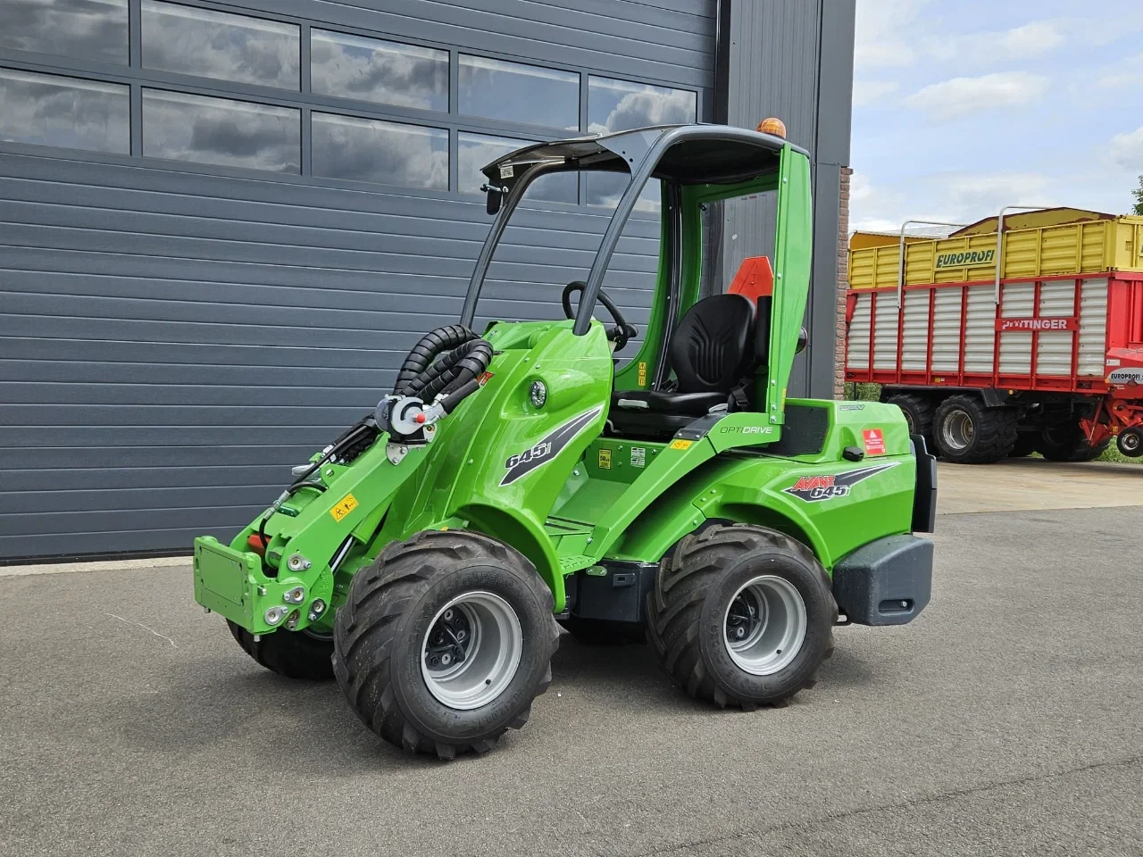 Avant 2025 - 645i Rental mini-shovel afbeelding 9