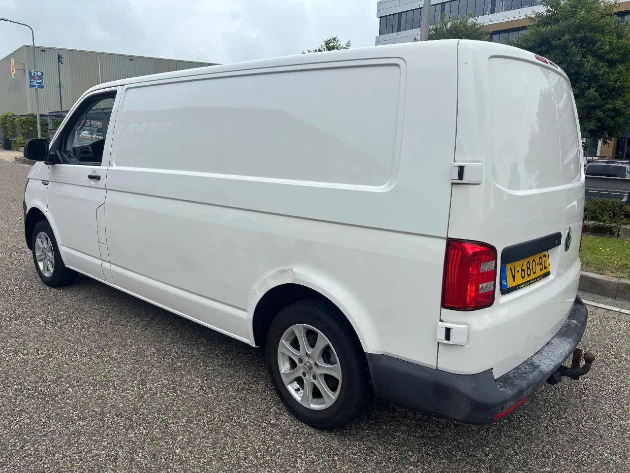 Volkswagen Transporter 2017 - 2.0TDI L2H1 Airco Navi Cruisecontrol Trekhaak EURO 6 imagem 5