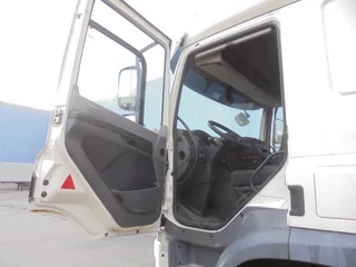 DAF 400 2016 - CF 8X2 + HIAB 700/8 HI PRO NL TRUCK obrazek 10