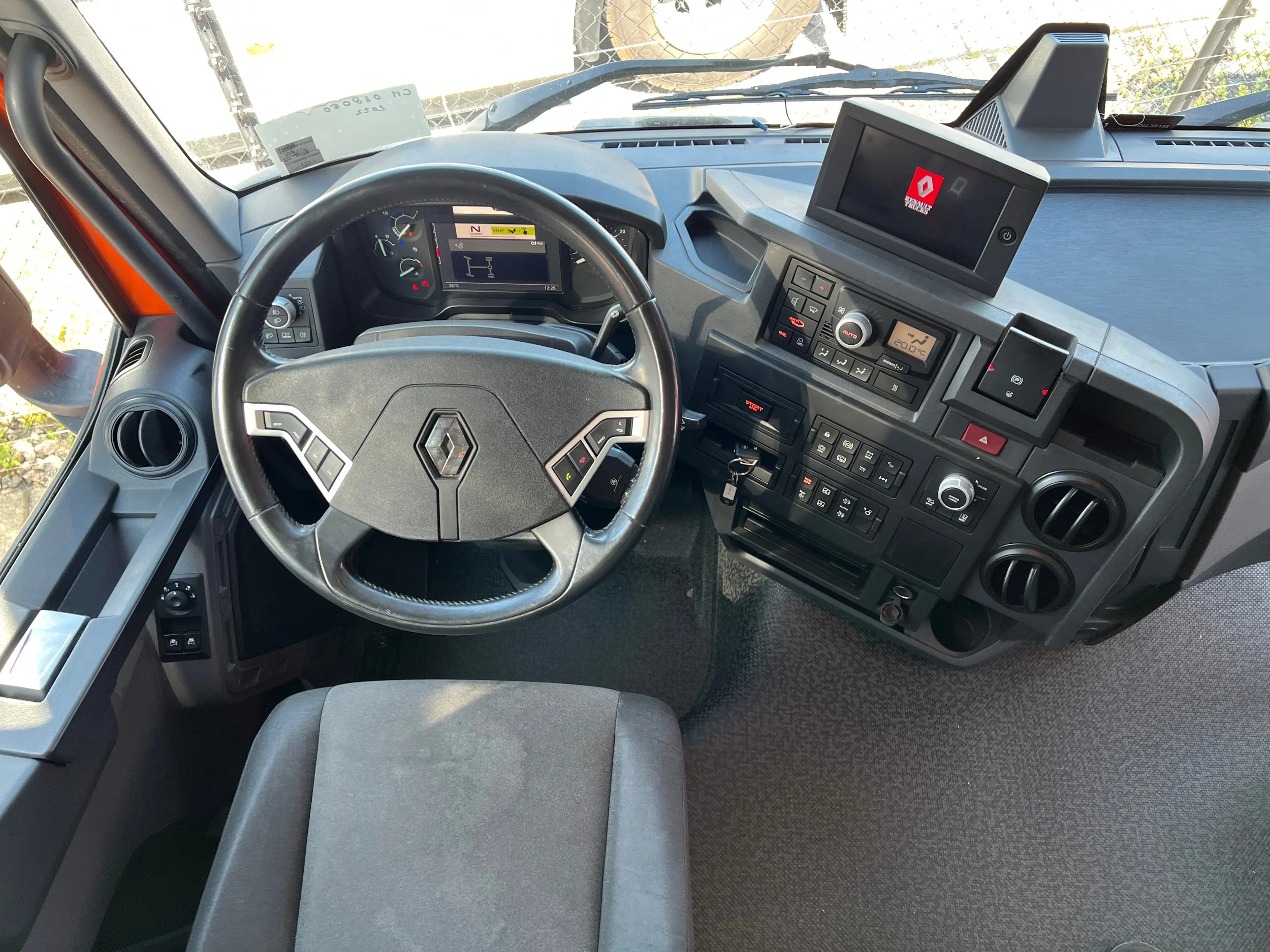 Renault T480 2022 - / 2x Tank / Full Spoilers / Euro 6-E afbeelding 11