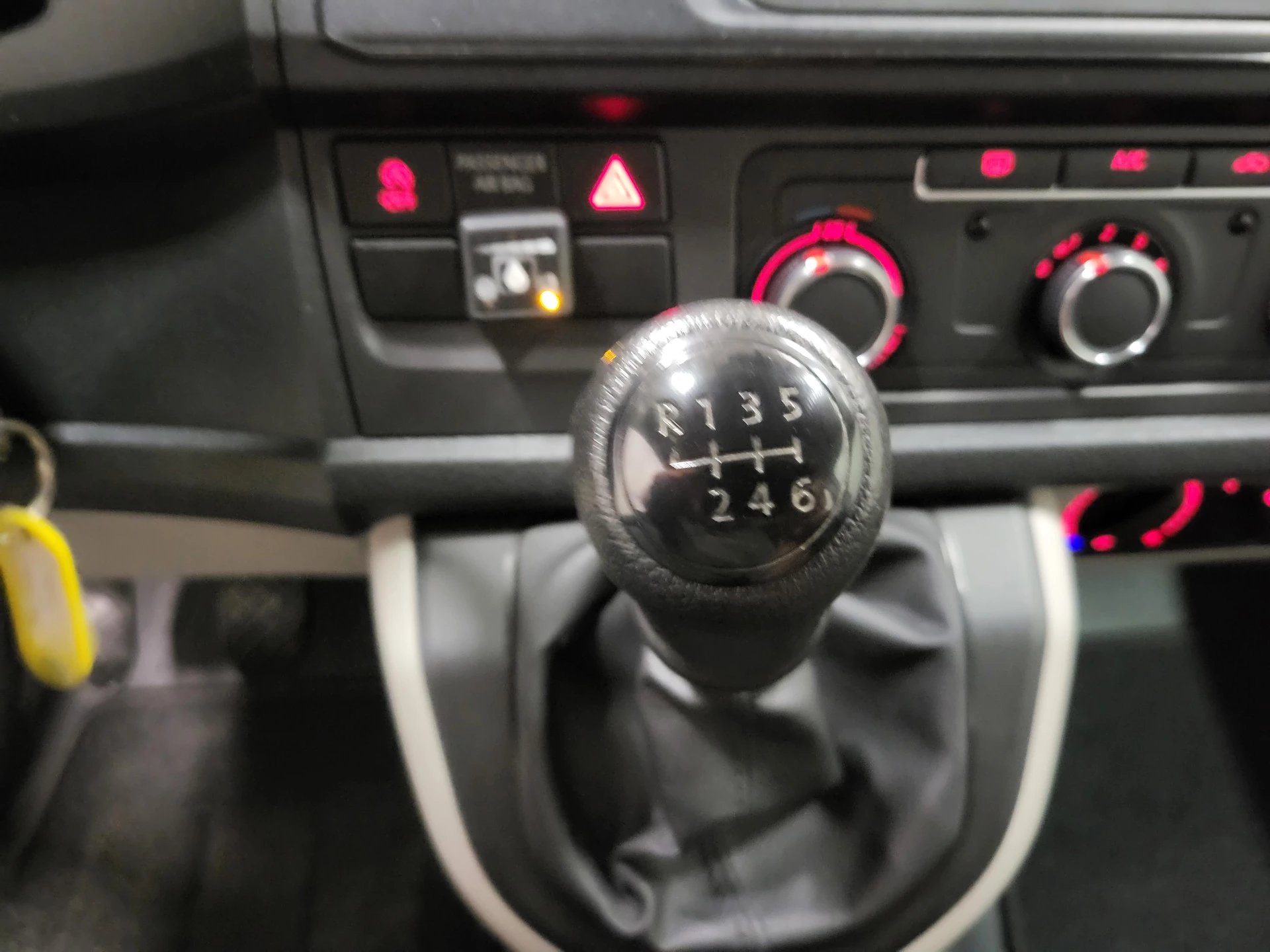Volkswagen Transporter 2017 - Kombi 2.0TSI 9-Personenbus - Excl. BTW / BPM vrij Benzine! obrázek 11