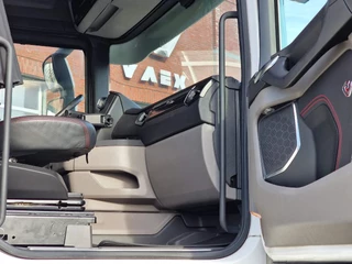 Scania R 2019 - R580 V8 NGS 6x4 chassis - Retarder - 4.75 WB - Full air - Leather - Led - Navi immagine 21