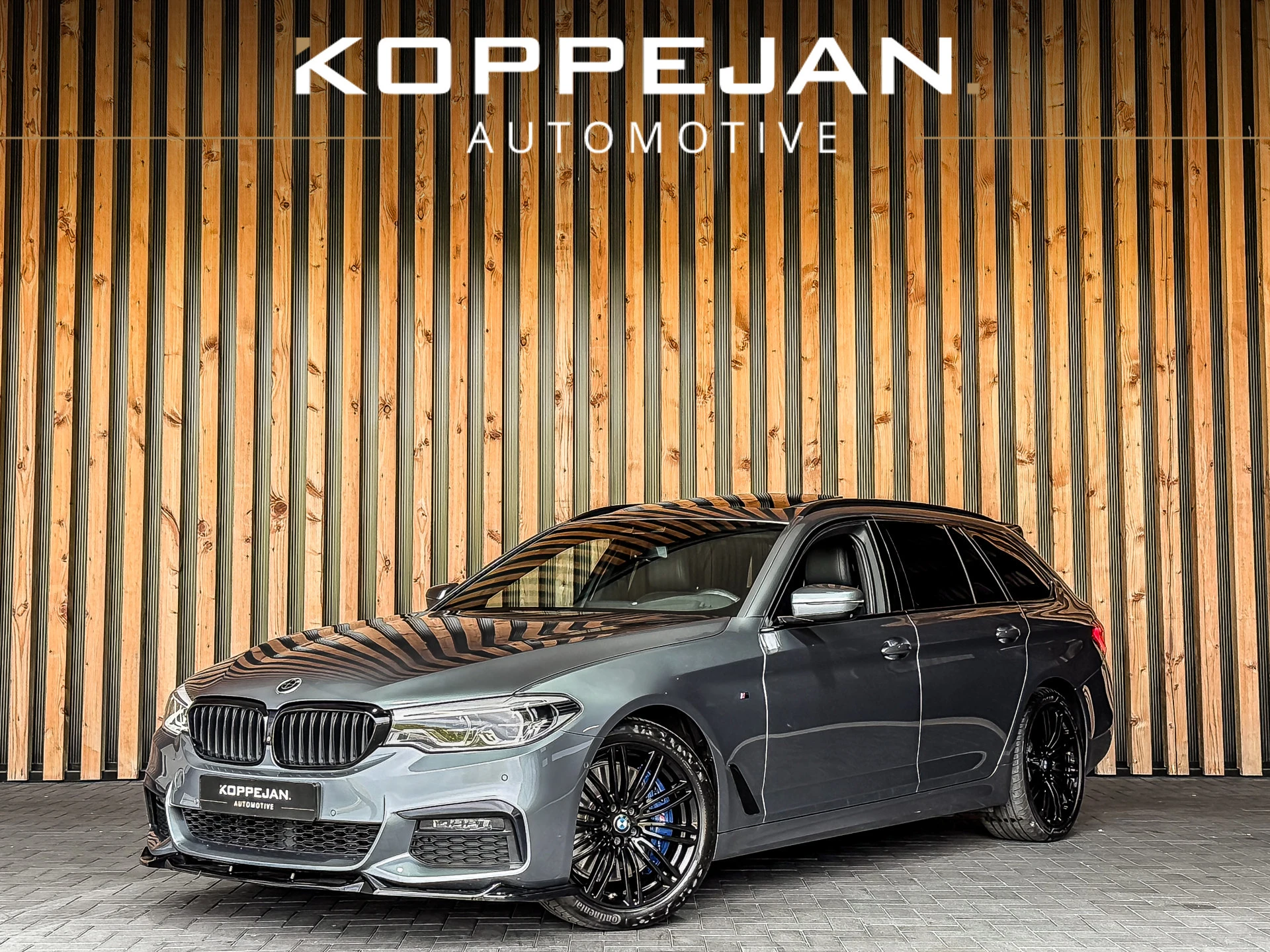 BMW 5 Serie 2018 - Touring 540i xDrive 340PK High Executive afbeelding 1