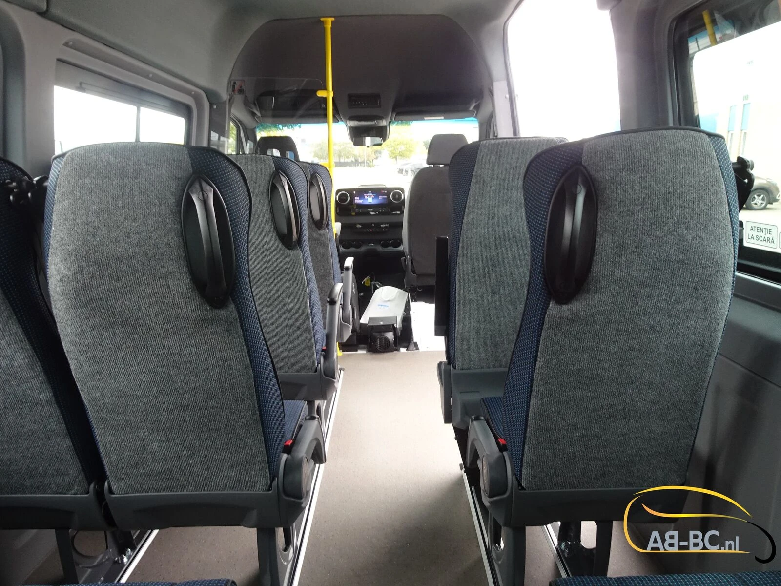 Mercedes-Benz eSprinter - 17 Seats Electric Range: 465 km Bild 65