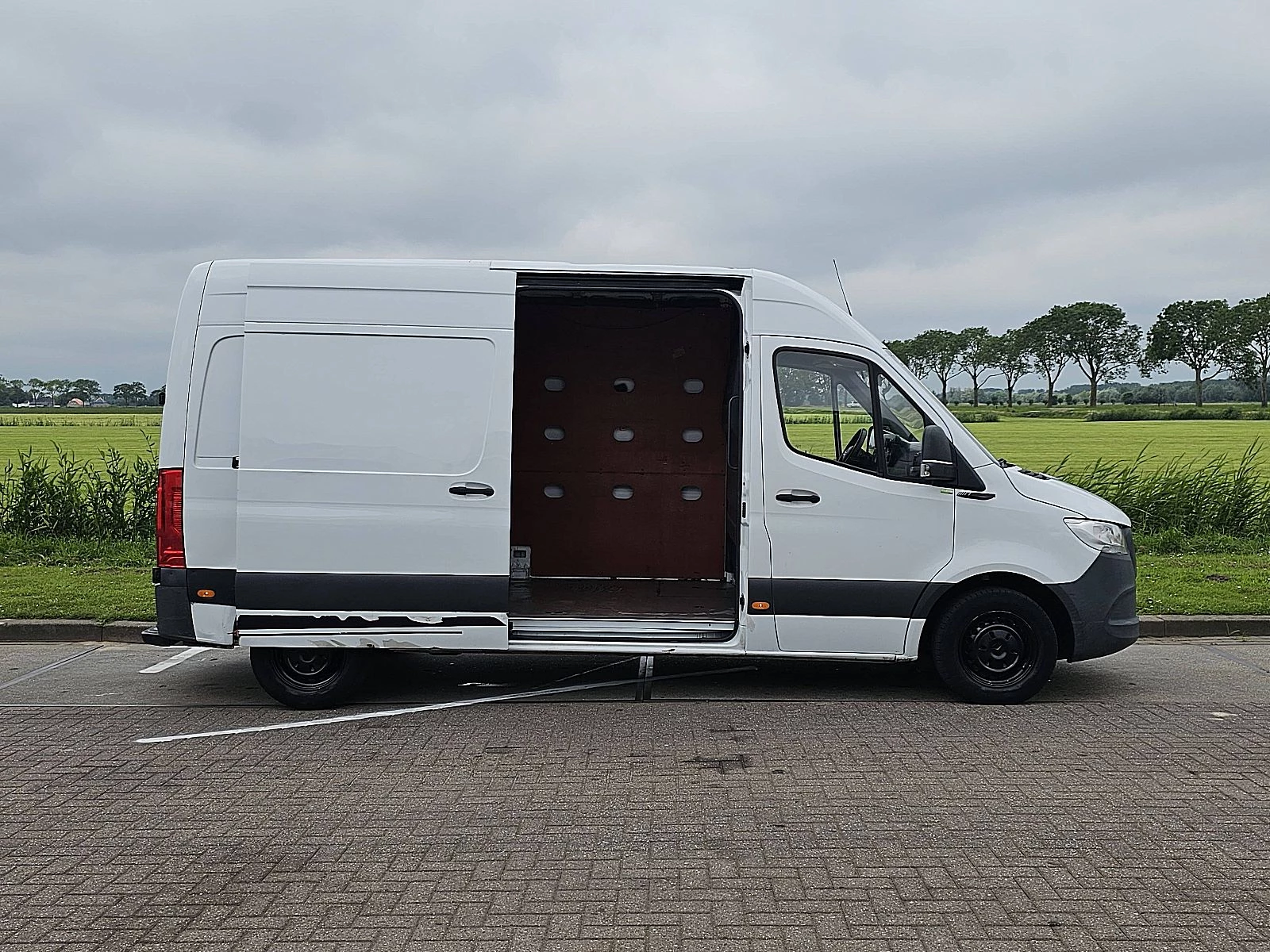Mercedes-Benz Sprinter 2020 zdjęcie 12