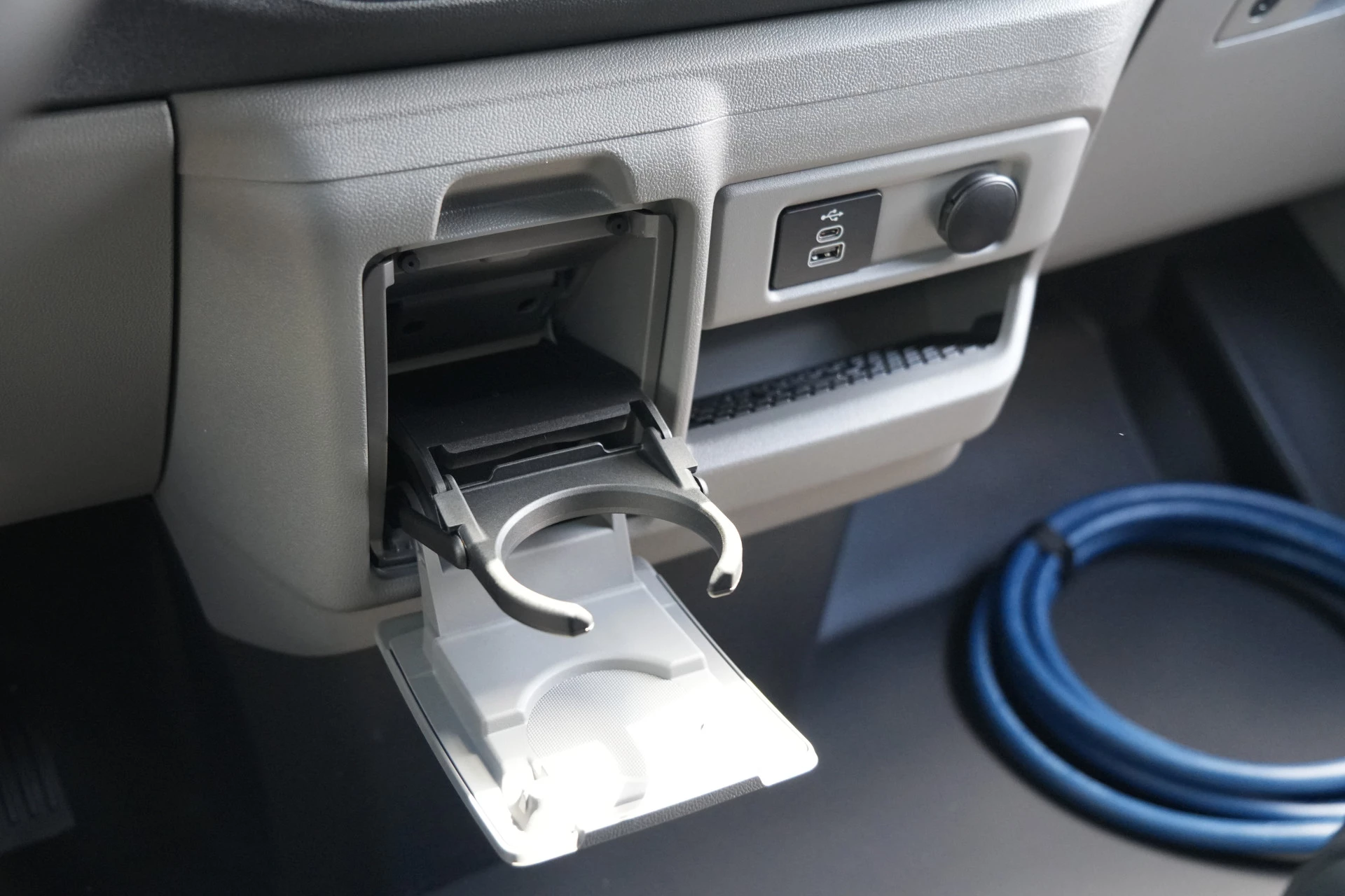 Ford E-Transit Custom 2026 - 340 L2H1 Sport 71 kWh 218pk - ACC - B&O - Navi - Stoel/Stuurverwarming - 360 Camera - Blindspot - Rijklaar afbeelding 39