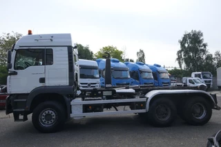 MAN TGA 2005 - 26.460 | Hooklift VDL 25Ton | 6X4 | 754023Km | 2005 | Full Spring | Sleep Cab. | Stand Klima | Belgium Truck bild 9