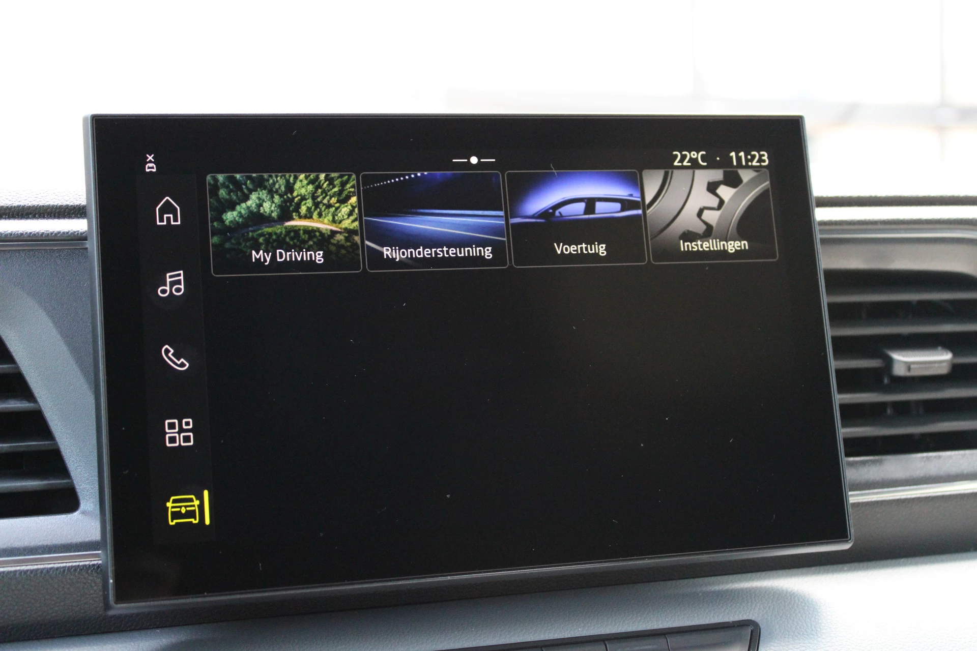 Renault Master 2024 - T35 2.0 dCi 170pk L2H2 Extra - 2x Schuifdeur - Navigatie - Blind Spot - Camera - Stoelverwarming - Verwarmde voorruit - Rijklaar afbeelding 22