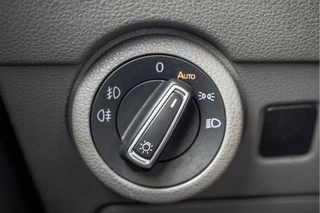 Volkswagen Transporter 2021 - T6.1 Bulli 2.0 TDI L1H1 | Virtual cockpit | Automaat | 150 PK | 3-Zits | 1e Eigenaar | LED | Camera | Carplay | PDC | Zijschuifdeur R+L | Trekhaak image 23