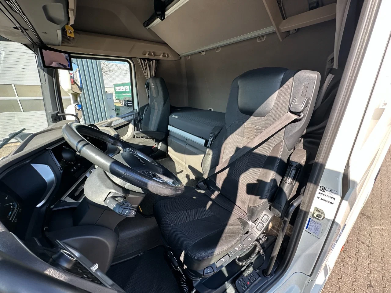 DAF XF 530 2022 - 4x2 Euro 6E Smart Tacho Bild 11