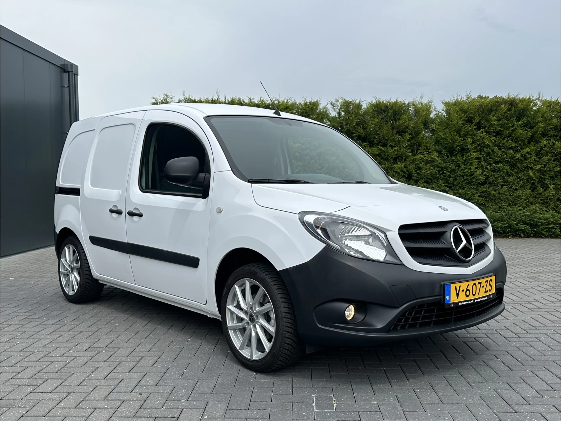 Mercedes-Benz Citan 2019 - 112 BENZINE 115 PK / BPM VRIJ / 1e EIGENAAR / NAVI / AIRCO / 17 INCH image 4