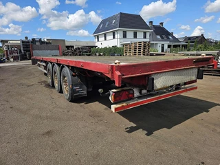 Renders ROC 12.27 | 3 AXLE FLATBED | HARWOODEN FLOOR | TWISTLOCKS 40 FT. |MB DISC 2002 - N/A obrazek 4