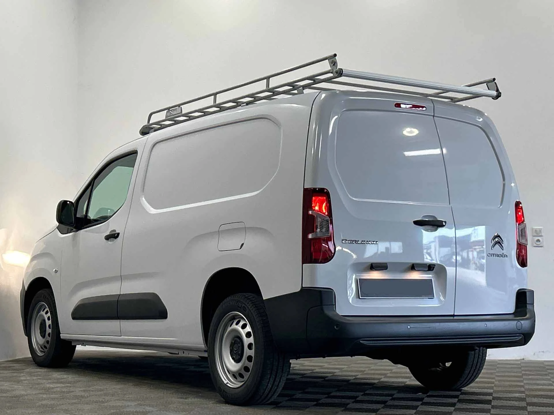 Citroën Berlingo 2024 - BlueHDi 130PK S&S L2 3 Zits afbeelding 4