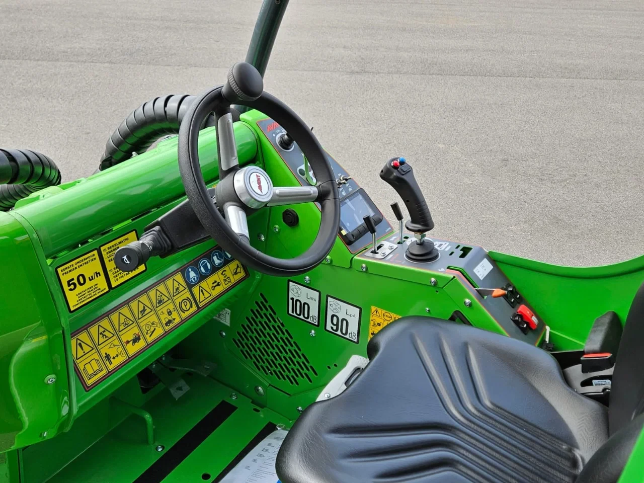 Avant 2024 - 635i Rental mini-shovel afbeelding 28