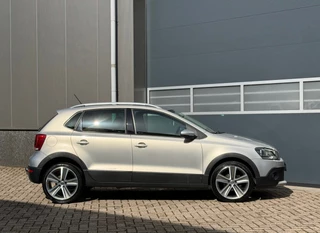 Volkswagen Polo 2011 - 1.4-16V Cross bj.2011 Navi|Trekh|Cc|Nap. image 6