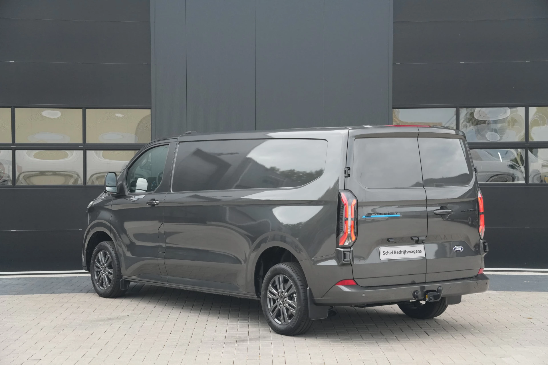 Ford E-Transit Custom 2026 - 340 L2H1 Limited 71 kWh 218pk - AGR Bestuurdersstoel - Trekhaak - ACC - B&O - Navi - Stoel/Stuurverwarming - 360 Camera - Blindspot - Rijklaar Bild 8