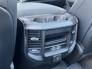 Dodge Ram Pick-Up 2024 - 5.7i V8 HEMI eTorque 400PK CREW CAB REBEL GT | BPM VRIJ | RAMBOX | LUCHTVERING | LPG | LAADBAKKLEP | TREKHAAK | PANODAK | 360CAM | DIGITAAL DASHBOARD afbeelding 50