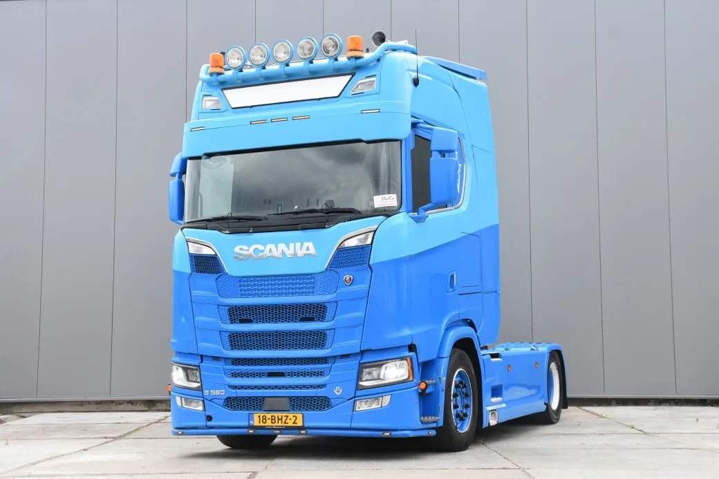 Scania S 2017 - S580 V8 NGS 4x2LB - NEW TACHO - RETARDER - FULL AIR - PARK. AIRCO - PTO - LEATHER SEATS - LED LIGHTS - image 1