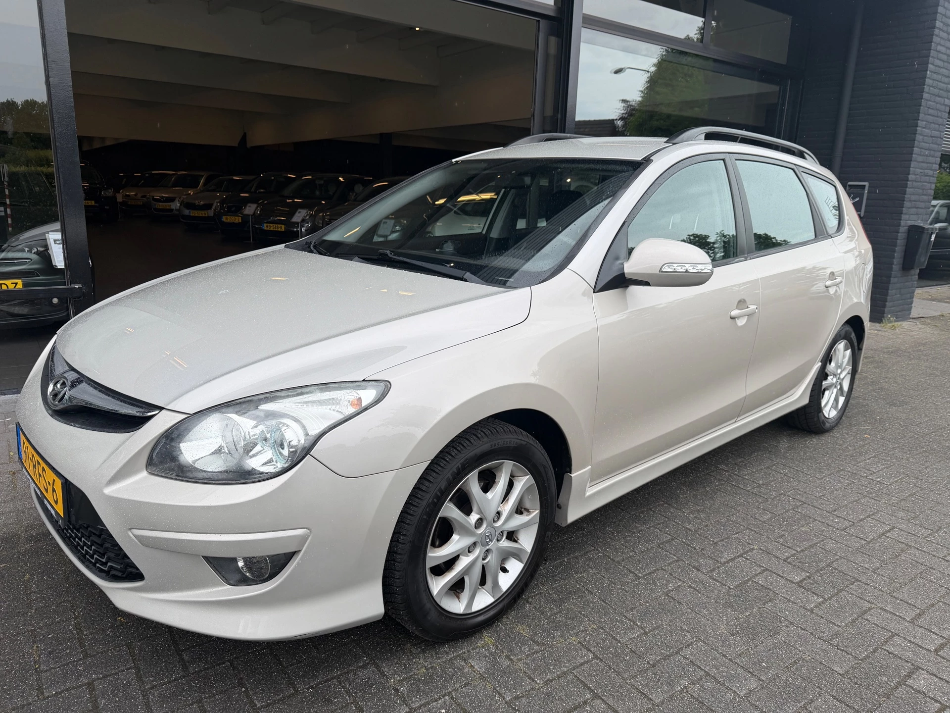 Hyundai i30 2011 - CW 1.4i i-Motion / apk 7-2027 afbeelding 1