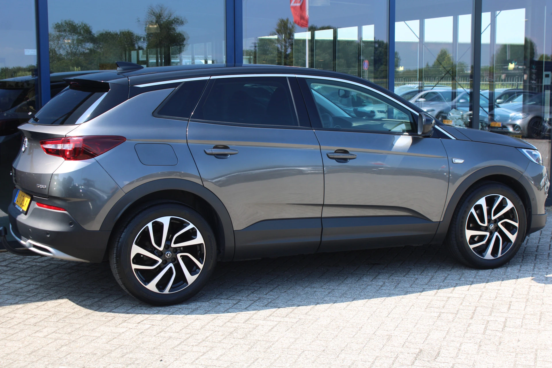 Opel Grandland X 2019 - 1.2 Turbo 130pk Innovation AGR LEDER NAVI CAMERA CARPLAY 19'' TREKHAAK afbeelding 5