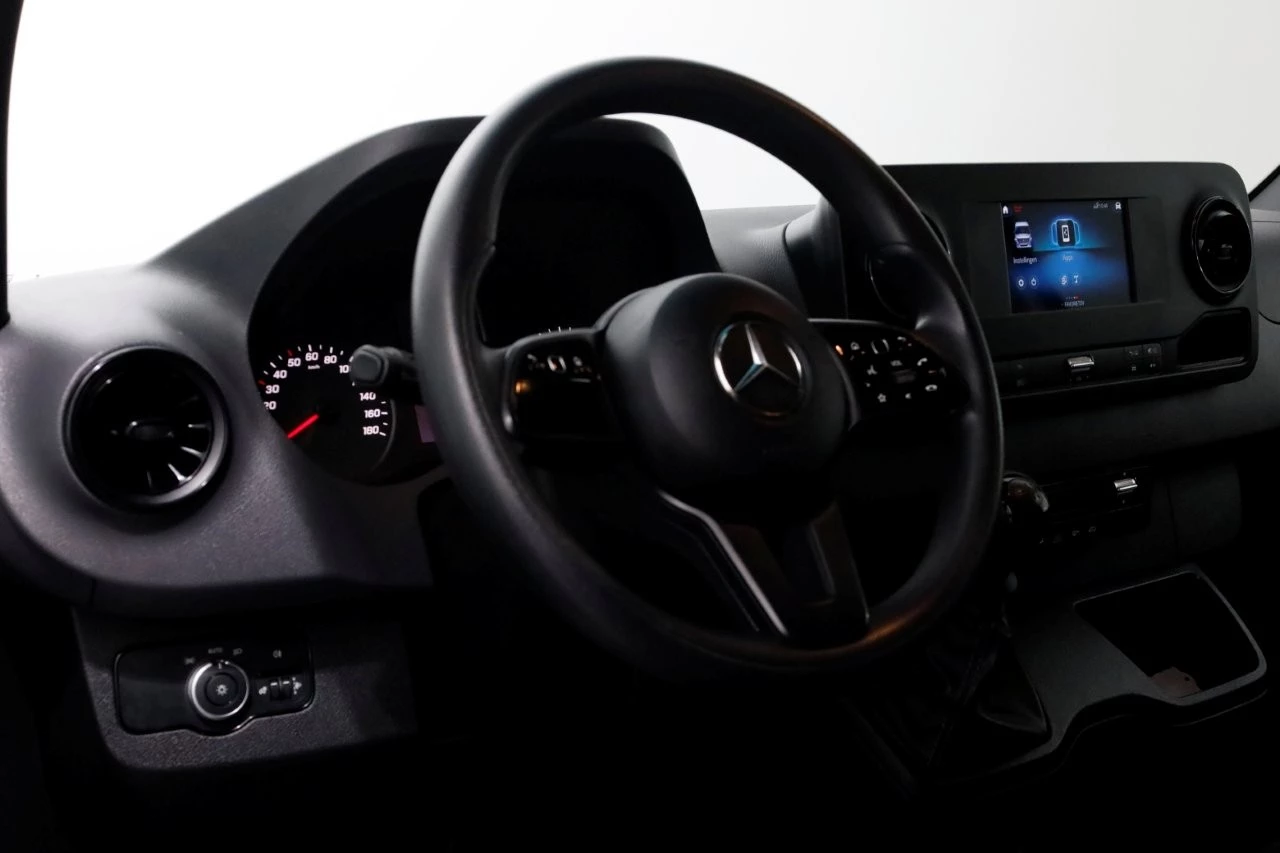Mercedes-Benz Sprinter 2023 - 311 CDI 115pk L2H2 Airco/Carplay 10-2023 image 12