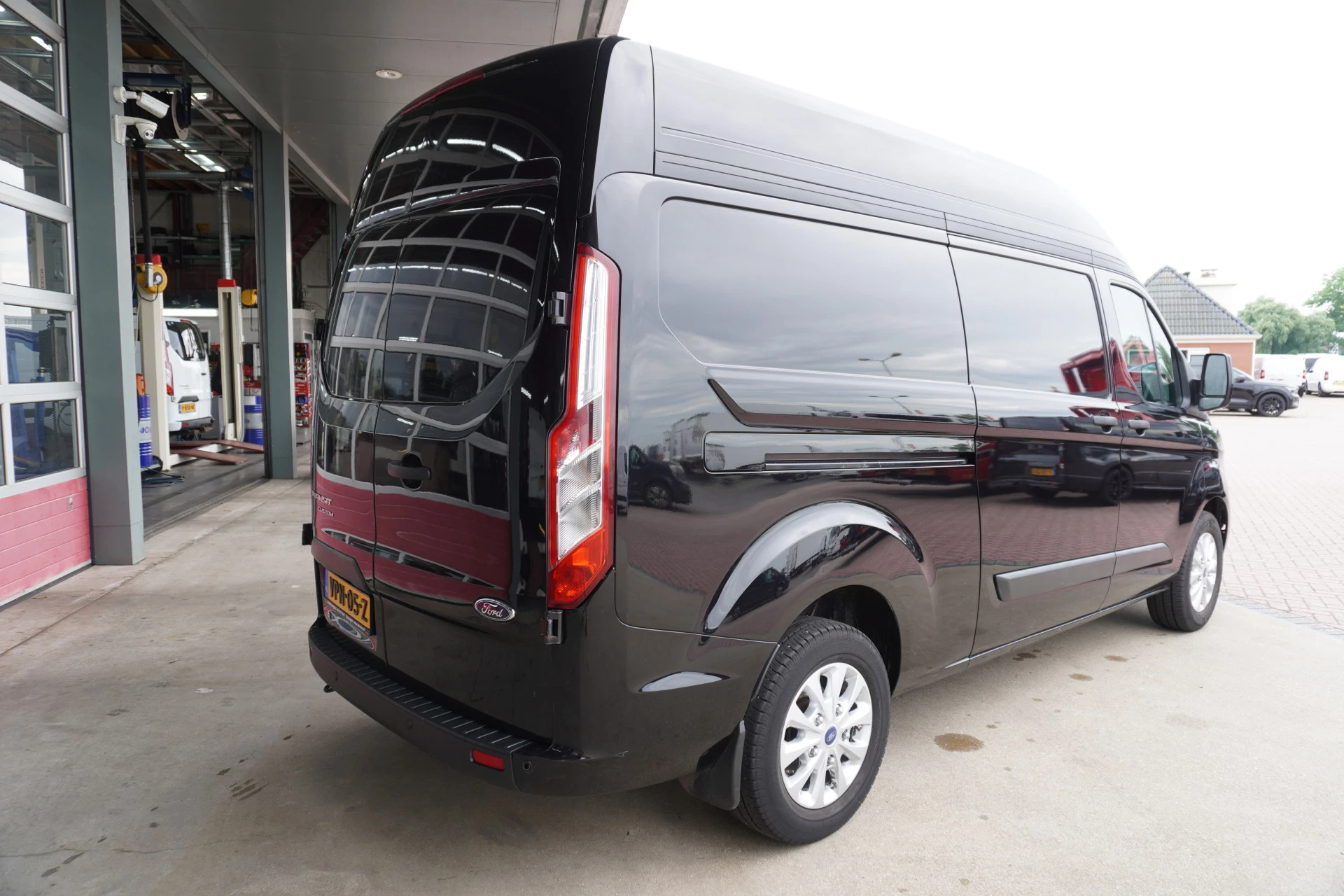 Ford Transit Custom 2022 - 300L 2.0 TDCI 130PK L2H2 Trend afbeelding 4