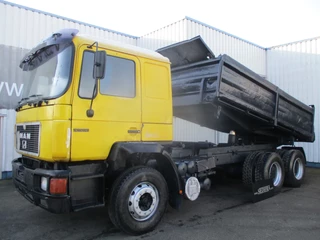 MAN 26.402 1994 - 6x4 , ZF Manual , Retarder , 3 Way tipper , Spring suspension obrazek 1