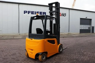 Jungheinrich 2015 - EFG425K Electric, Lifting Height 7500mm, Freelift Bild 2 Miniaturansicht