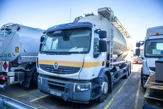 Renault N/A 2007 - PREMIUM 320 DXI+CITERNE ALIMENTAIRE ( engine problem) obrazek 1