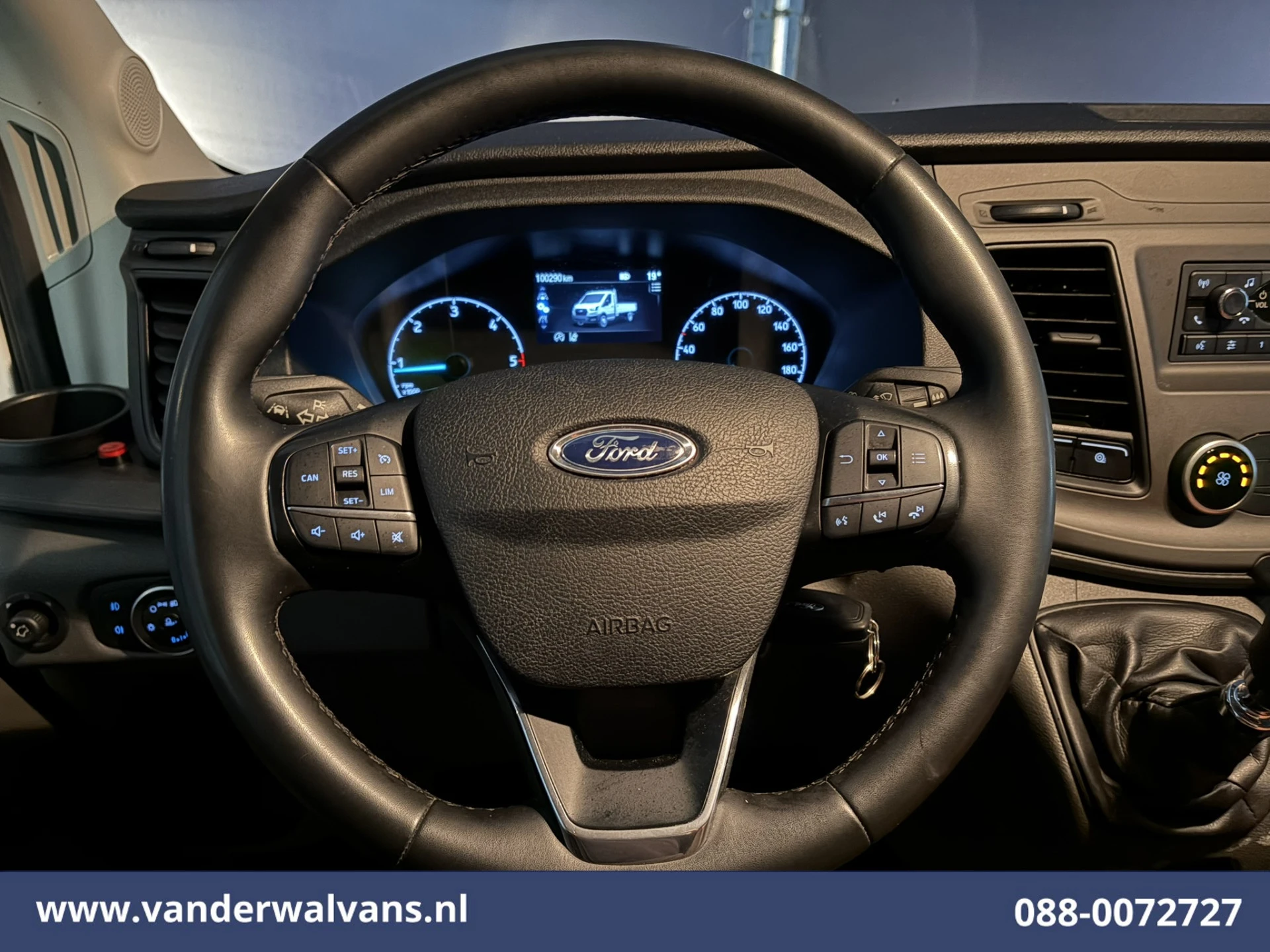 Ford Transit 2022 - 2.0 TDCI 130pk Bakwagen Laadklep Euro6 Airco | Cruisecontrol | Verwarmde voorruit obrázek 3