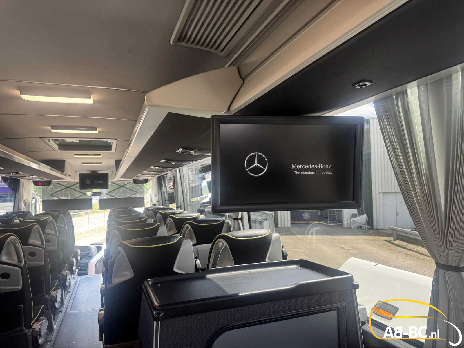 Mercedes-Benz Tourismo RHD 2023 afbeelding 52