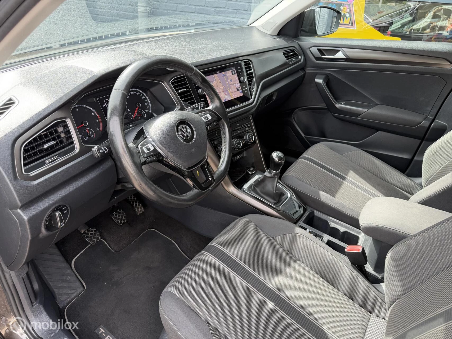Volkswagen T-Roc 2018 - 1.0 TSI Style 116 PK Airco Navi PDC afbeelding 8