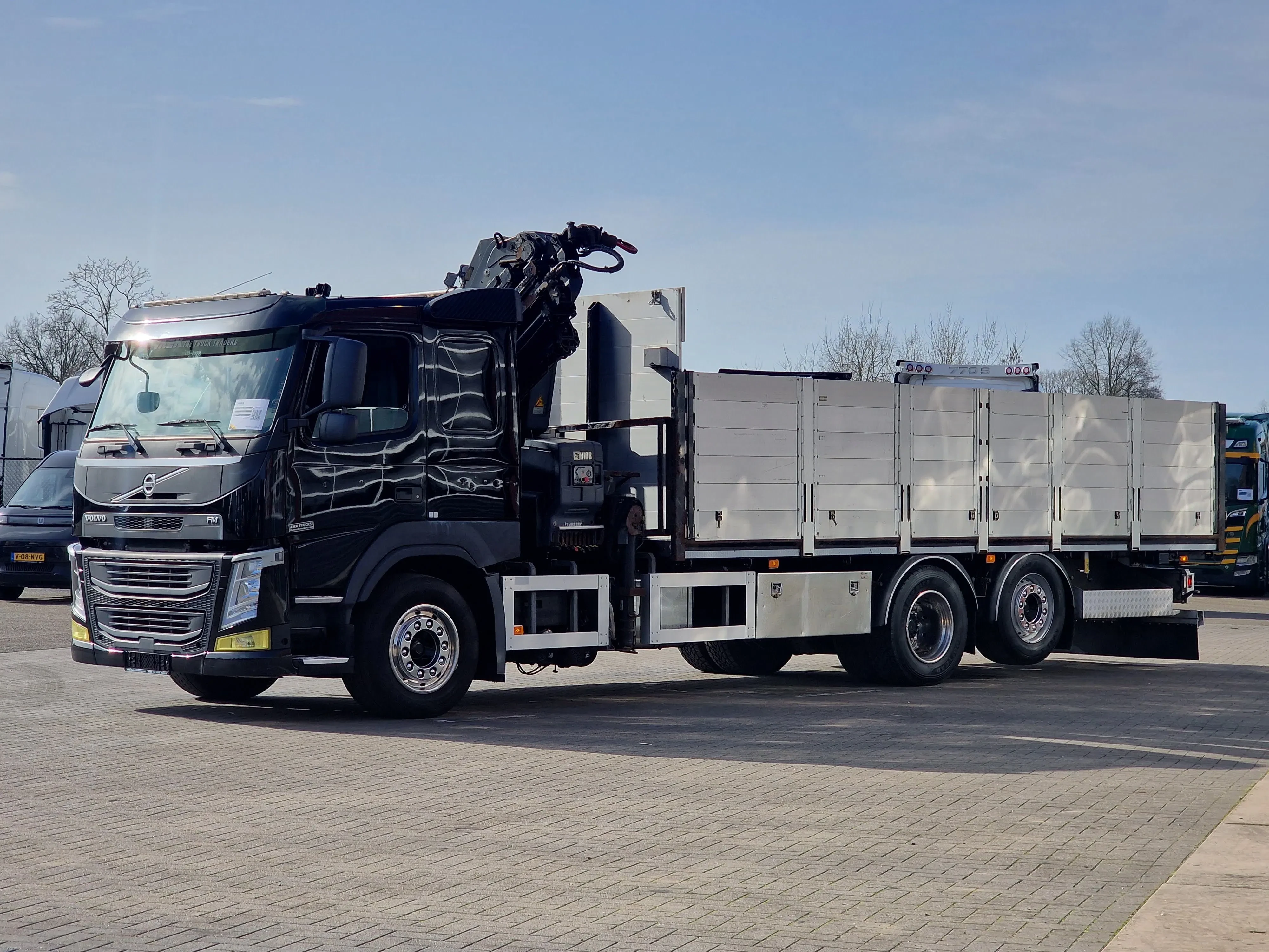 Volvo FM 2014 - 370 6x2*4 - HIAB X-Hiduo 188 E-5 Crane with remote - Euro 6 image 6