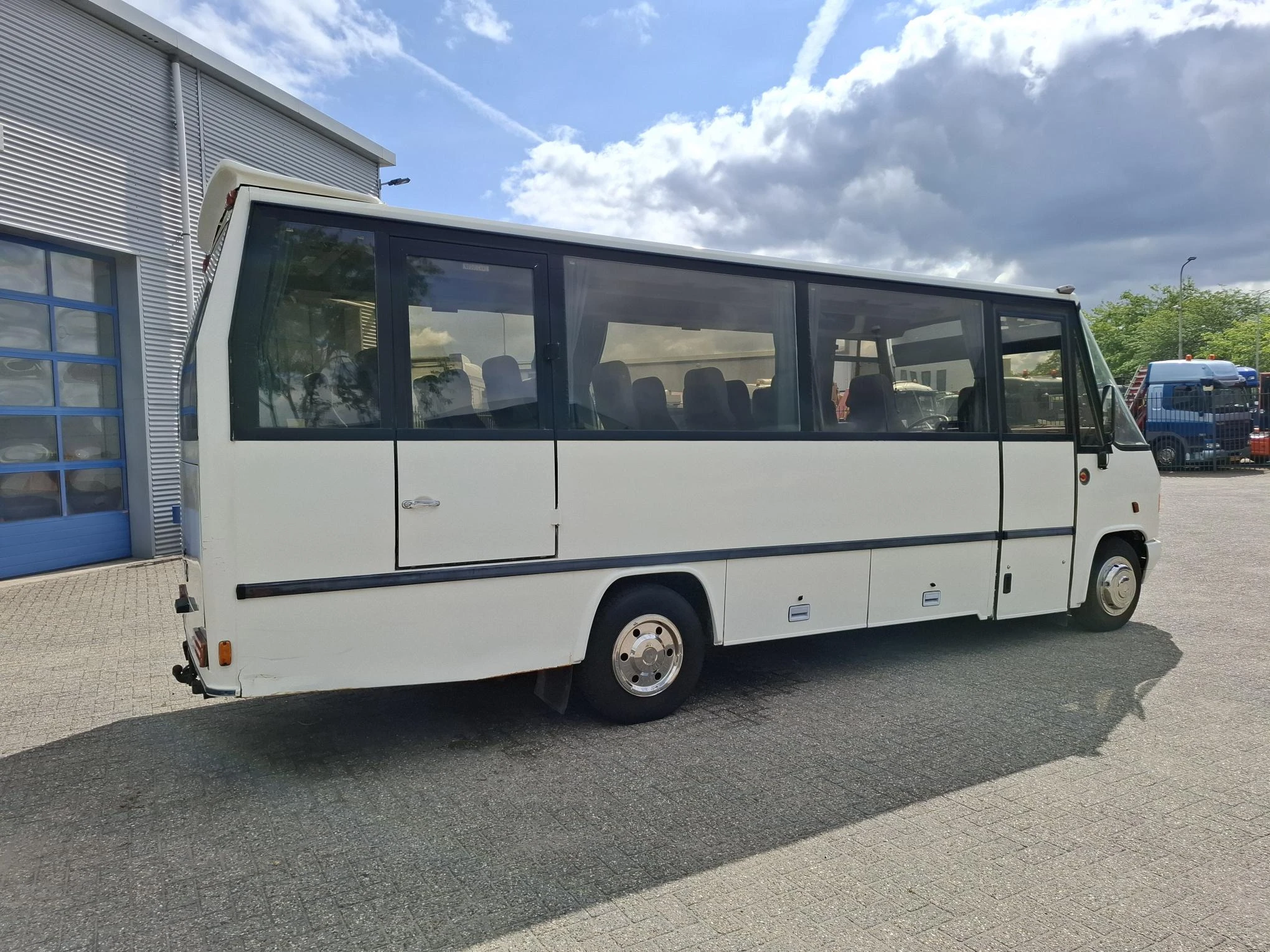 Mercedes-Benz 1991 - 814 D / 317828 KM / 23 PERSONS / FULL-STEEL / PARKHEAT+COOL / DOUBLE AIR REAR / AIRCO / MANUAL / 1991 afbeelding 5