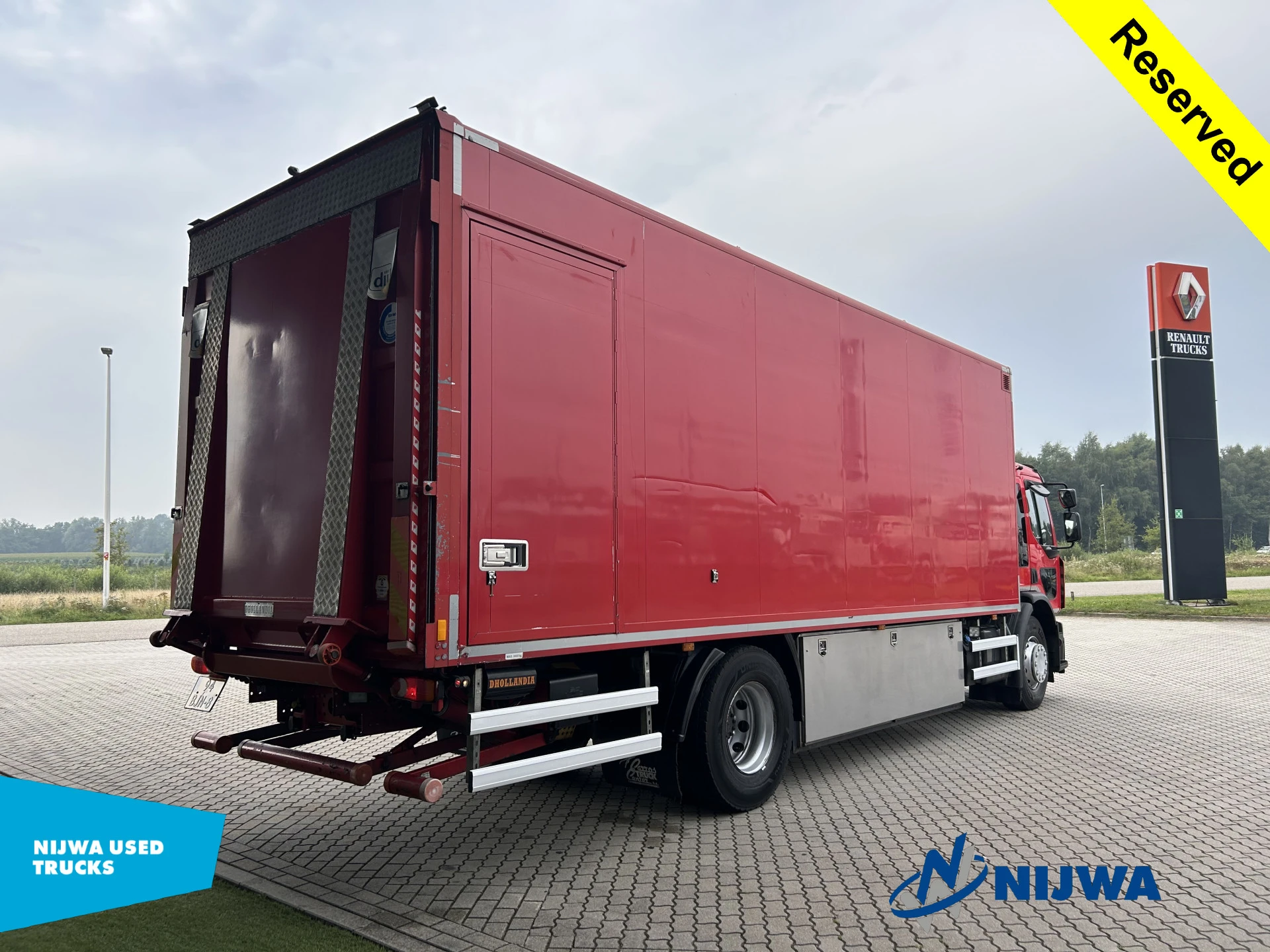 Renault D WIDE 280 4x2 Low mileage + Laadklep 3000 KG 2017 afbeelding 3