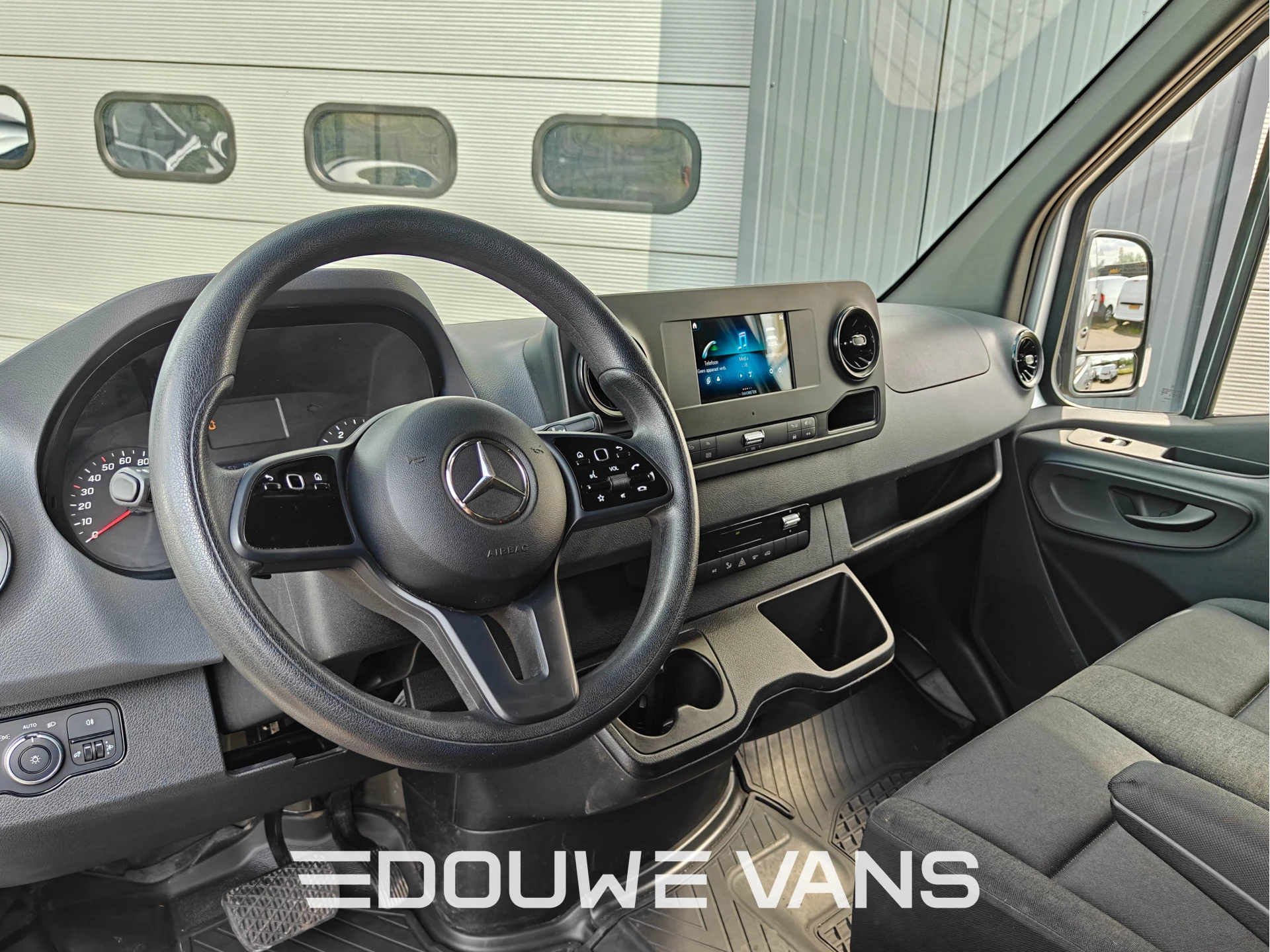 Mercedes-Benz Sprinter 2021 - L2 H2 315 RWD Zilver Automaat MBUX Marge afbeelding 7