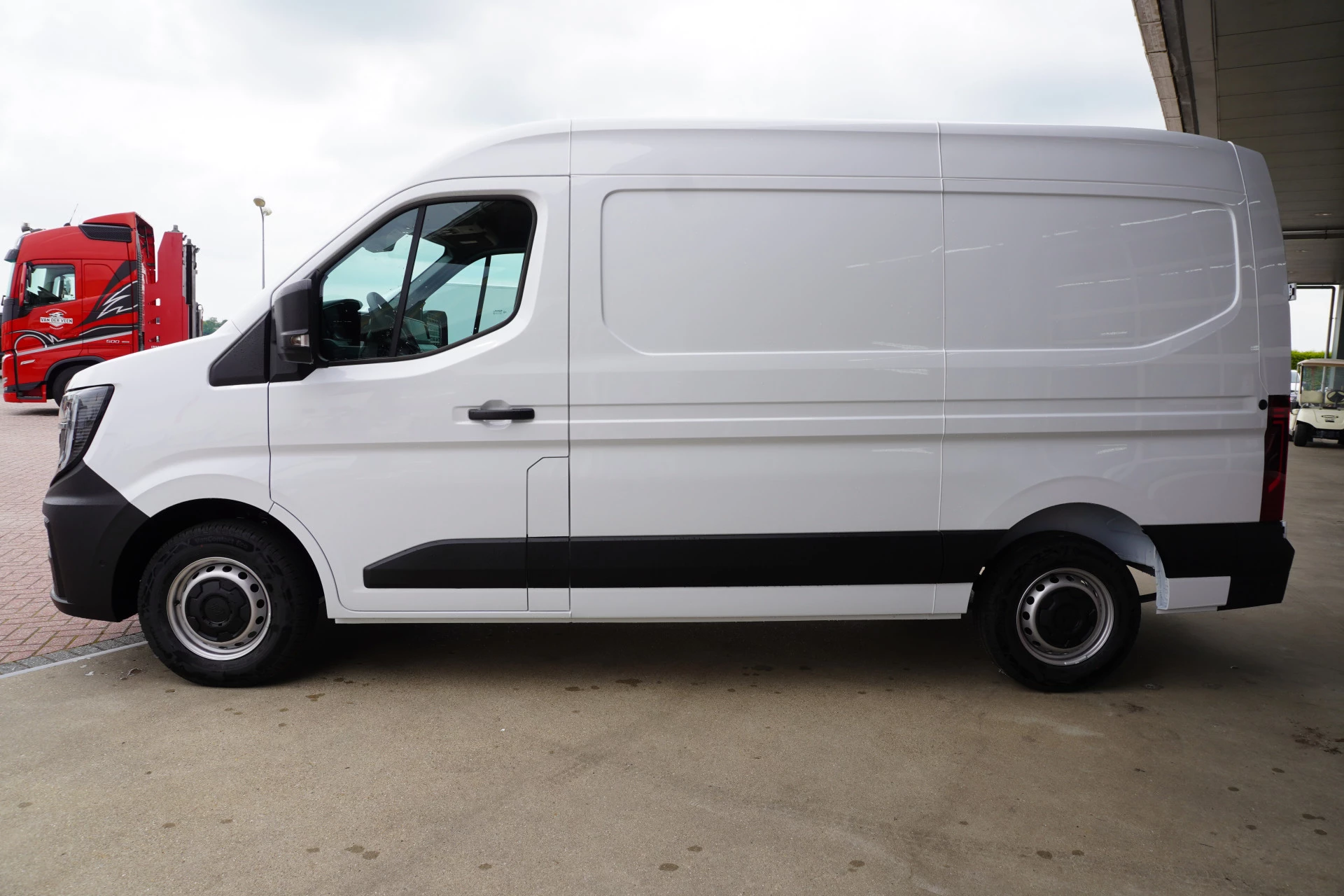 Renault Master 2026 - E-Tech T35 L2H2 Advance long range 87 kWh 143PK Automaat image 8