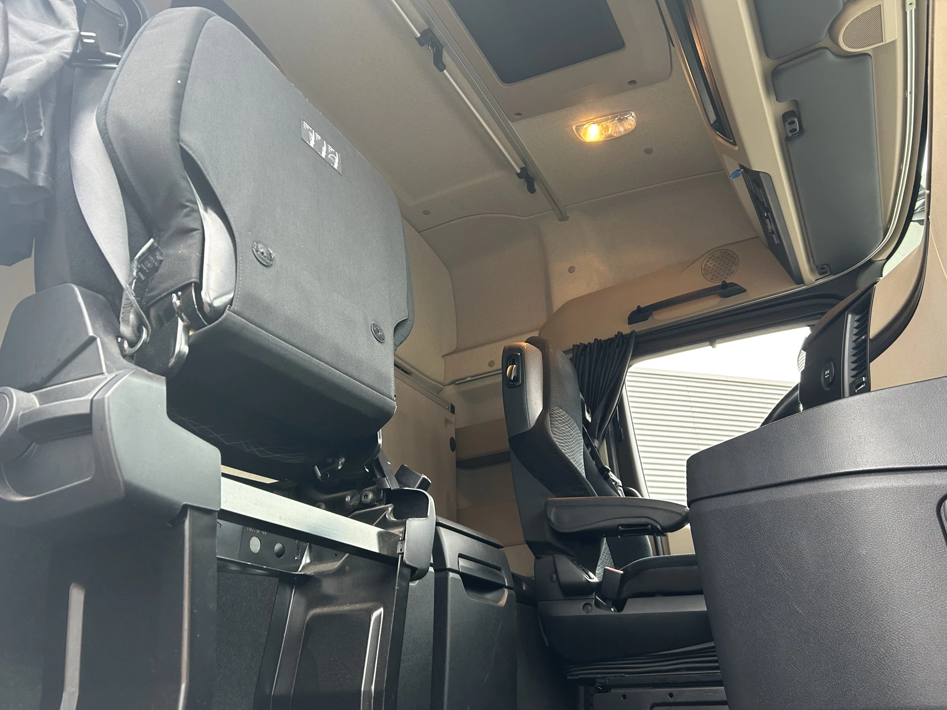 Mercedes-Benz Actros 2018 - 1840 Streamspace / 583 dkm изображение 7