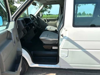 Volkswagen Transporter 2001 - Kombi 1.9 TD 332 Youngtimer 2+2+2+3 Marge image 13