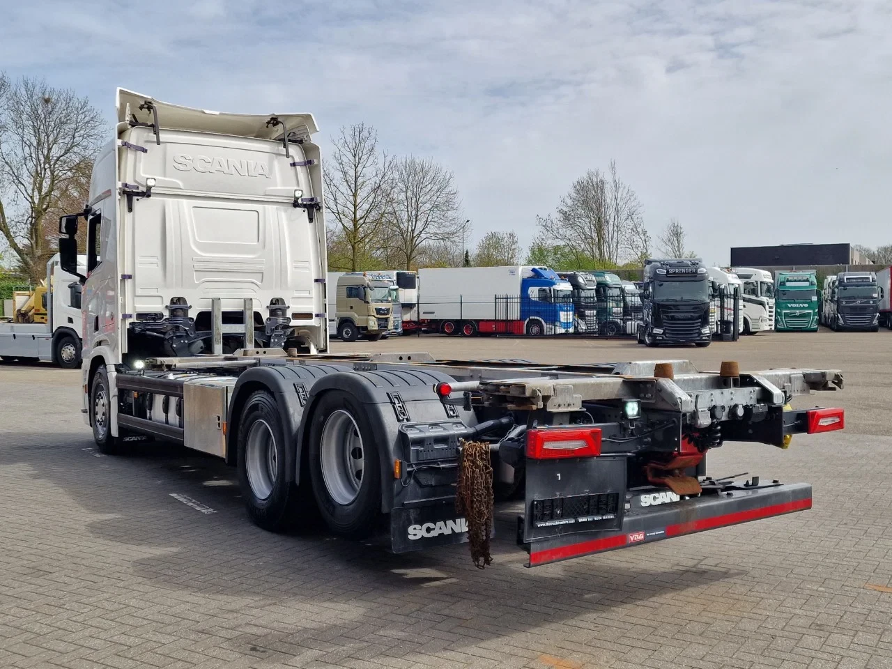 Scania R 2023 - R590 V8 NGS Highline 6x2 - BDF - 4.75 WB - Retarder - Full air - Leather - Low KM image 5