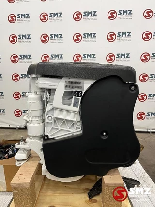 Diversen N/A - Motor Mercury I4 115 + reductiekast Z25 bild 3